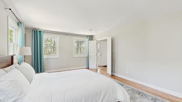 5 dormitorios, tabla de planchar con plancha, Internet y ropa de cama