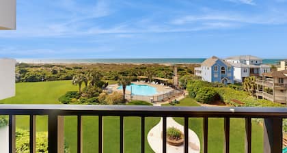 Stunning Ocean Front Condo with Shared Amenities | Pool, Tennis, and Gym