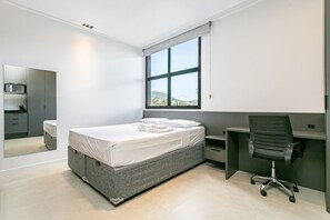 Acesso à internet, roupa de cama