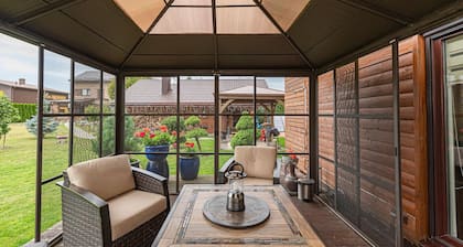 Calm and private ap by Polo Apartments