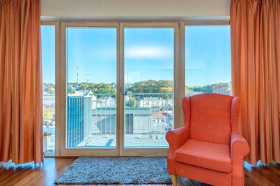 Panoramic city centre ap by Polo Apartments