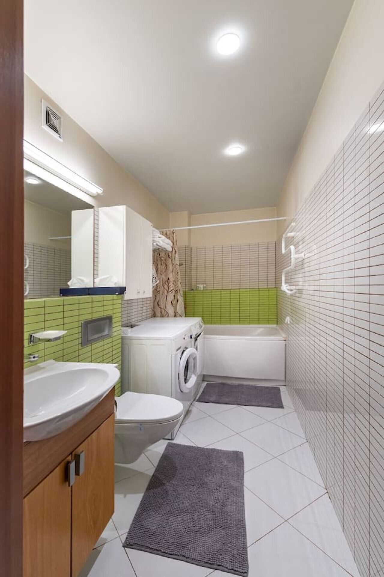 Hair dryer, towels