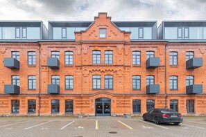 Exterior - Shanti barracks ap by Polo apartments (Kaunas)