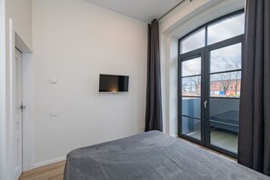 1 habitación, escritorio, tabla de planchar con plancha y wifi gratis 