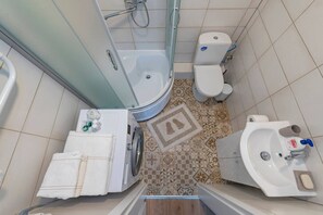 Hair dryer, towels