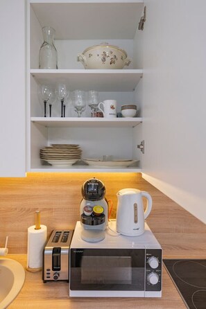 Fridge, microwave, oven, stovetop - Proper apartment w balcony by Polo Apartments (Kaunas)