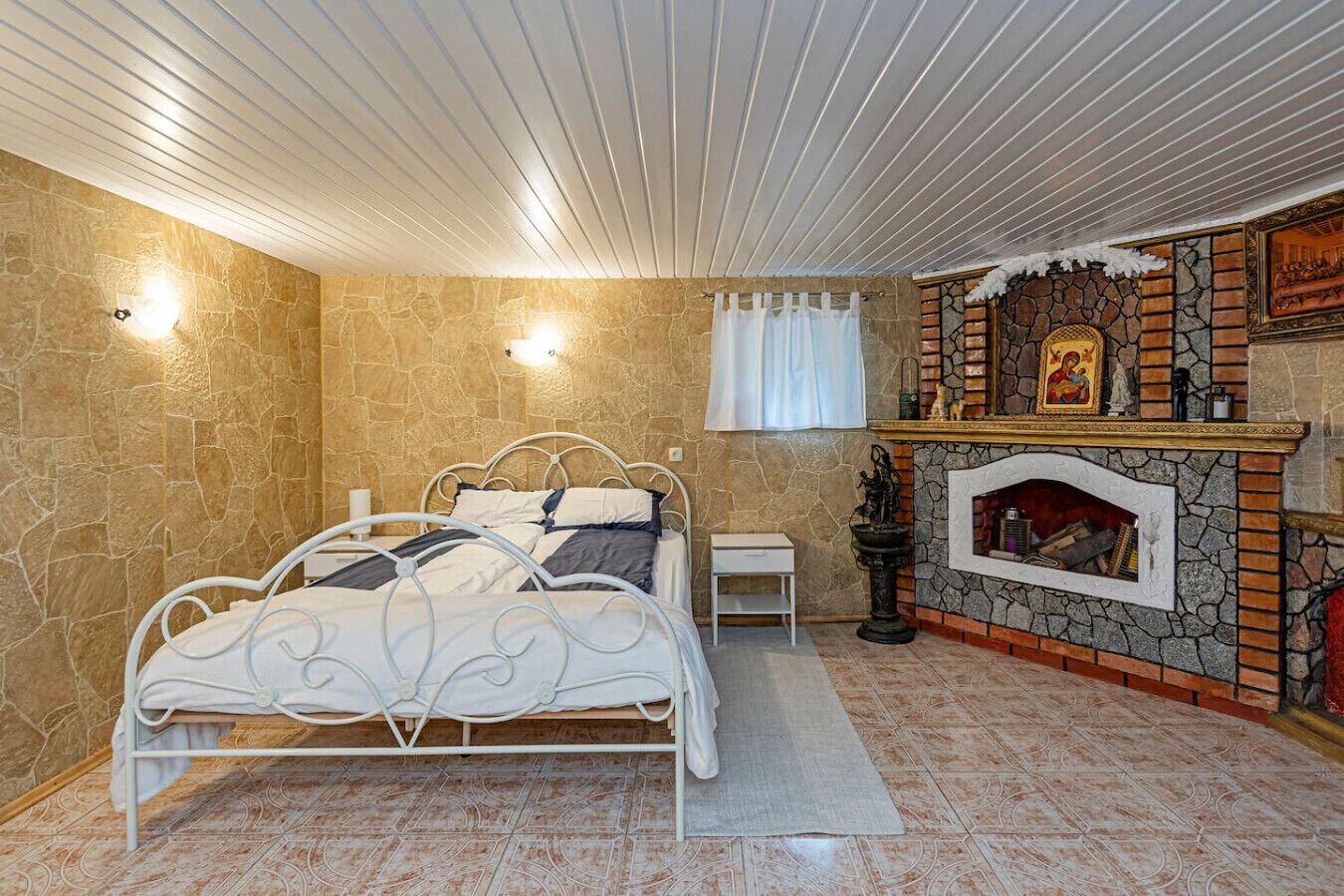 1 bedroom, desk, iron/ironing board, free WiFi