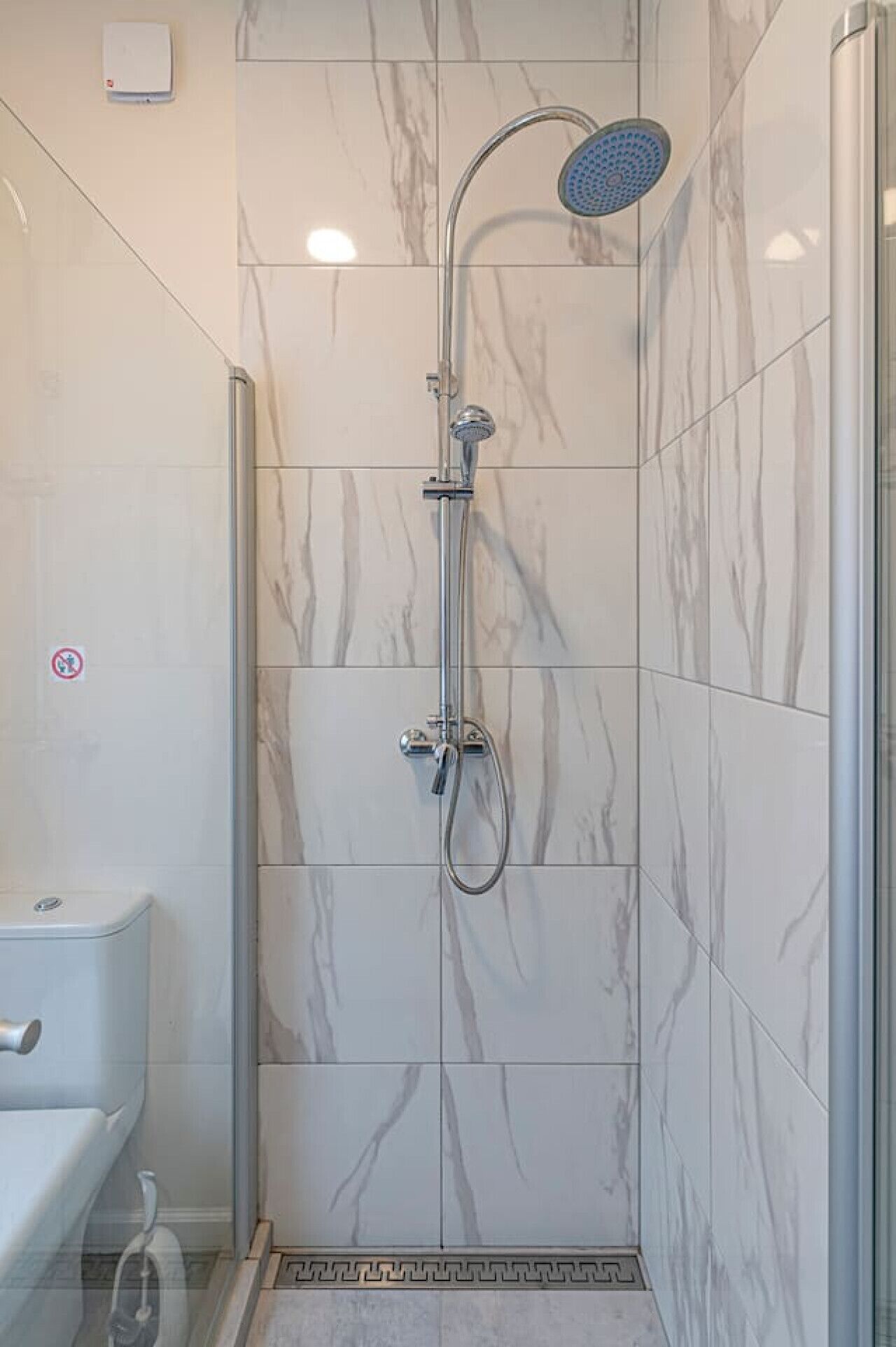 Hair dryer, towels