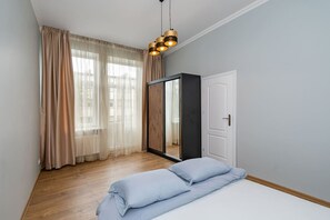 1 habitación, escritorio y insonorización 