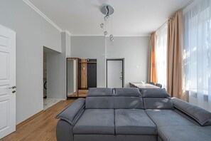 Smart TV - City center ap w parking by Polo Apartments (Kaunas)