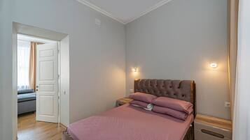 1 sovrum, skrivbord, strykjÀrn/strykbrÀda och gratis wi-fi