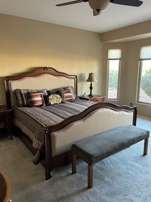 2 soverom, skrivebord, strykejern/-brett og wi-fi (inkludert)