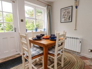 Interior - Sunny Side (Saltburn-by-the-Sea)