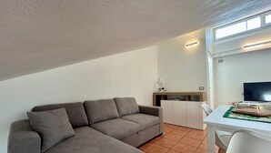 Living area - Stefano's cozy apartment (Erba)