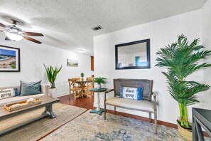 Hus, flere senger (Sandpiper Philosophy) | Oppholdsområde | TV