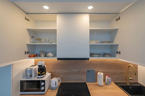 Luminious ap w balcony by PoloApartments