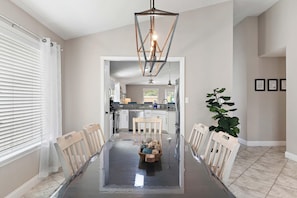 House, Multiple Beds (Seaclusion) | Dining - Seaclusion (Miramar Beach)
