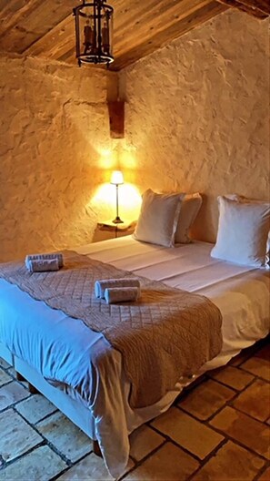 1 bedroom, iron/ironing board, Internet