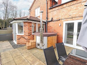 Terrace/patio - Beech Cottage (Barrow upon Humber)