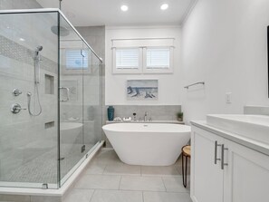 独立别墅, 多张床 (Casita Grayton) | 浴室 | 毛巾、肥皂、卫生纸