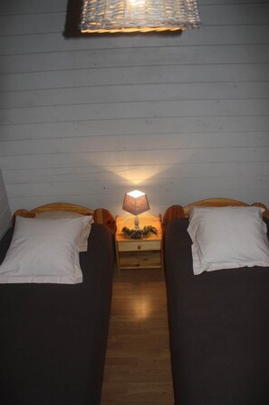 1 bedroom, iron/ironing board, Internet