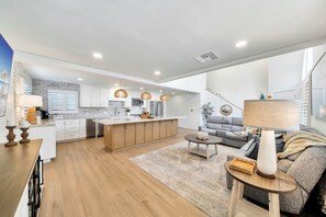 Smart TV, video games