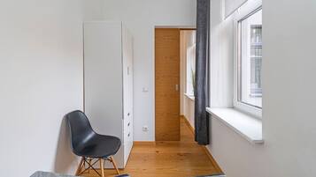 1 chambre, fer et planche Ă repasser, Wi-Fi gratuit, draps fournis