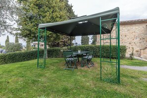 Outdoor dining - TUSCANY TO LOVE (Piazze)