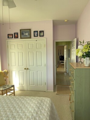 4 habitaciones, tabla de planchar con plancha y wifi gratis