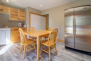 Dining - Buckhorn's Angelfire Marsh View (Buckhorn)