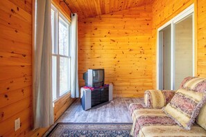 TV, books - Buckhorn's Angelfire Marsh View (Buckhorn)