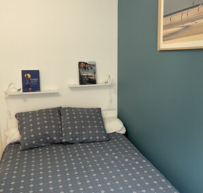 1 bedroom, iron/ironing board, WiFi, bed sheets - Cozy T2 with balcony near the sea (Saint-Malo)
