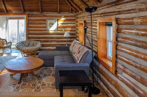 Living area - Buckhorn's Angelfire Resort - Log Cabin (Buckhorn)