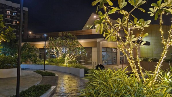 Property grounds - NEW! 1BR w/ Balcony & FREE Parking at The Hive Residences @ CasaArbo (Taytay)