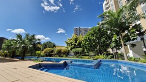 Outdoor pool - NEW! 1BR w/ Balcony & FREE Parking at The Hive Residences @ CasaArbo (Taytay)