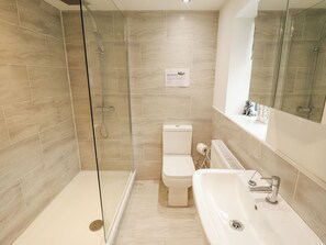 Bathroom - Willow Cottage (Barrow upon Humber)
