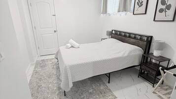 1 chambre, coffres-forts dans les chambres, fer et planche Ă  repasser