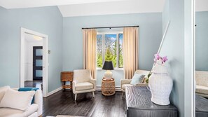 Smart TV, stereo - Modern Sag Harbor Escape, Moments from the Water and Long Beach to View... (Sag Harbor)