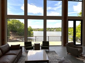 Smart TV, fireplace, video games, books