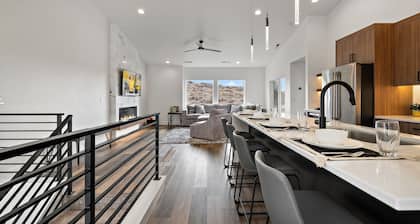 A Lazy Day Getaway along the Eagle Bike Park Hills