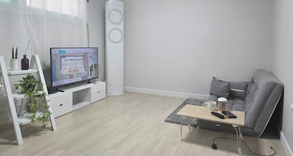 Seoul 3 Bedream House, 20 minutes away from Gangnam
Fast Internet, Soft Bedding