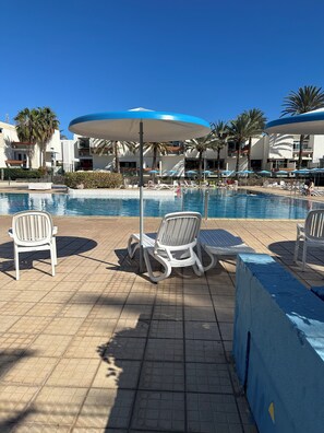 Pool - Bright apartment with terrace, swimming pool and sea (Arona)