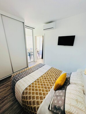1 bedroom, iron/ironing board, WiFi, bed sheets