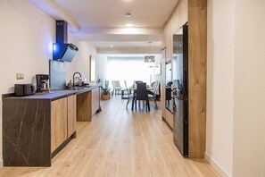 Fridge, microwave, oven, dishwasher