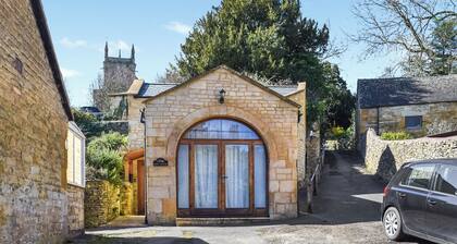 A unique escape nestled within the popular village of Blockley.