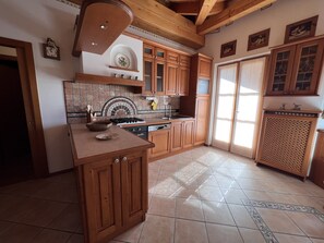 Apartment - 004 Trilocale di Charme Giustino (Giustino)