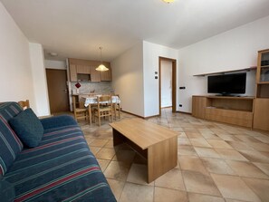 Apartment, Smoking
