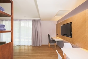 1 bedroom, in-room safe, iron/ironing board, free WiFi - Studio in LaVita Condo in Rawai  2204 (Rawai)
