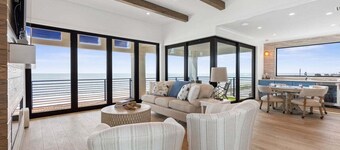 Oceanfront home,private pool,arcade! Dog-friendly!