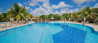 GB120 Great Apartment with 3 Suites - Guarajuba